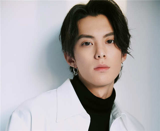 Who is Dylan Wang married to? ⚡ #Answers #Celebrity #Interview #Questions  Who is Dylan Wang married to?