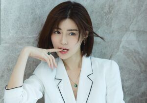 Lu Shan (Amber, 卢杉) Profile